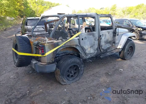 2013 Jeep Wrangler Unlimited Sahara из США, поврежденный, VIN 1C4HJWEGXDL634817